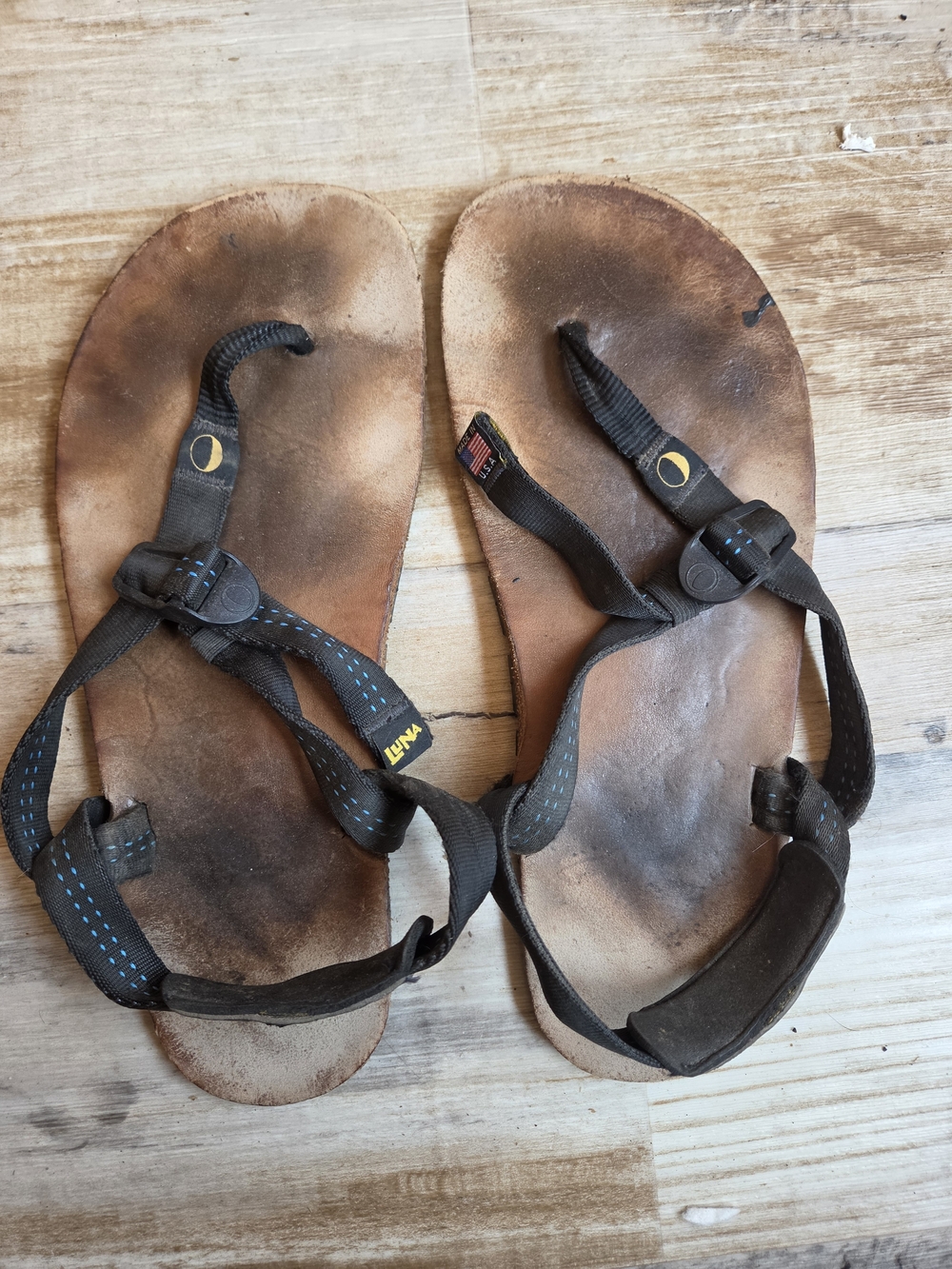LUNA Brown Leather-Strap Women's Sandals